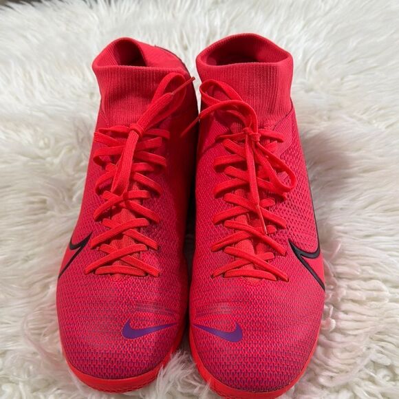 Nike Red Soccer Cleats - Picture 1 of 9